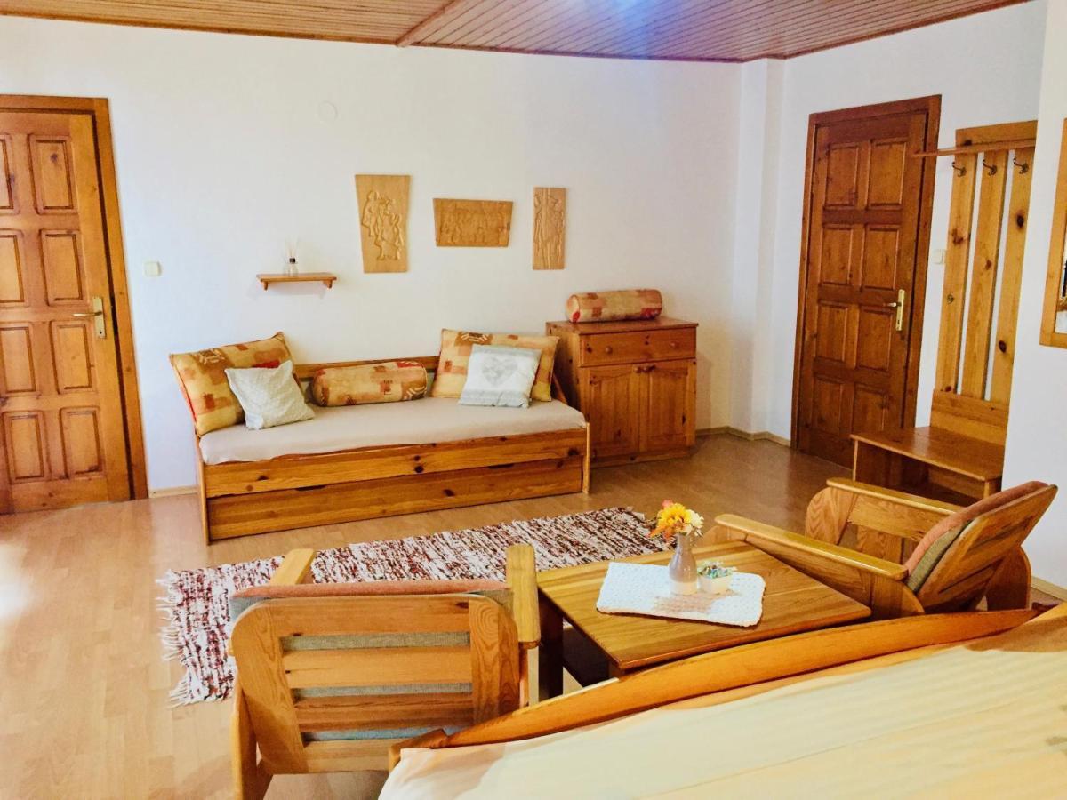 Privat Majo Otel Liptovský Mikuláš Dış mekan fotoğraf
